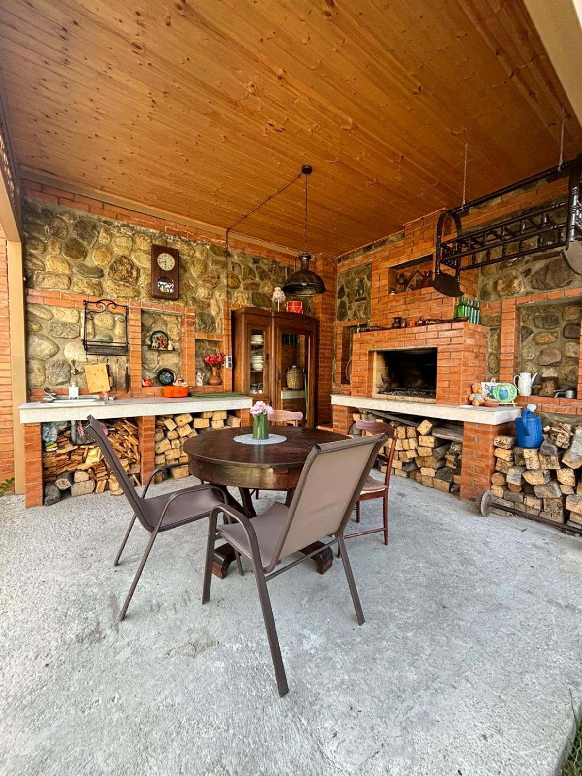 Verona Apartment Dushet'i Exterior foto